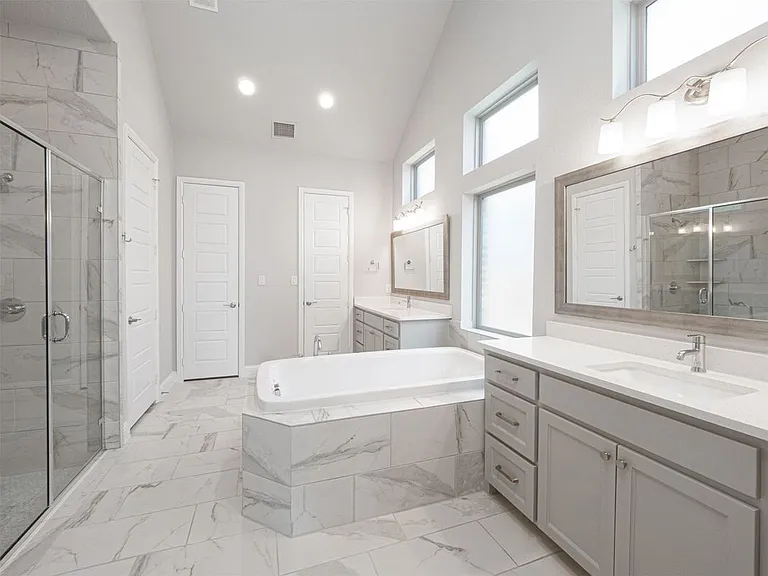 4412 La Roche Ave — Photo 3