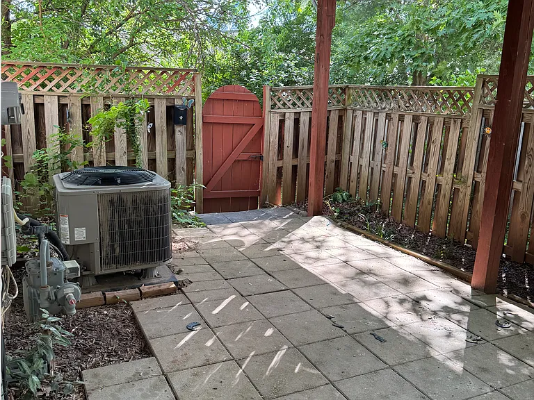 4154 Presgraves Ct — Photo 6