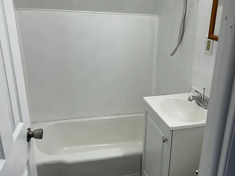 454 Pennsylvania Ave — Photo 6