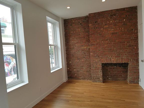 5th image of 28 Fillmore Pl #1
