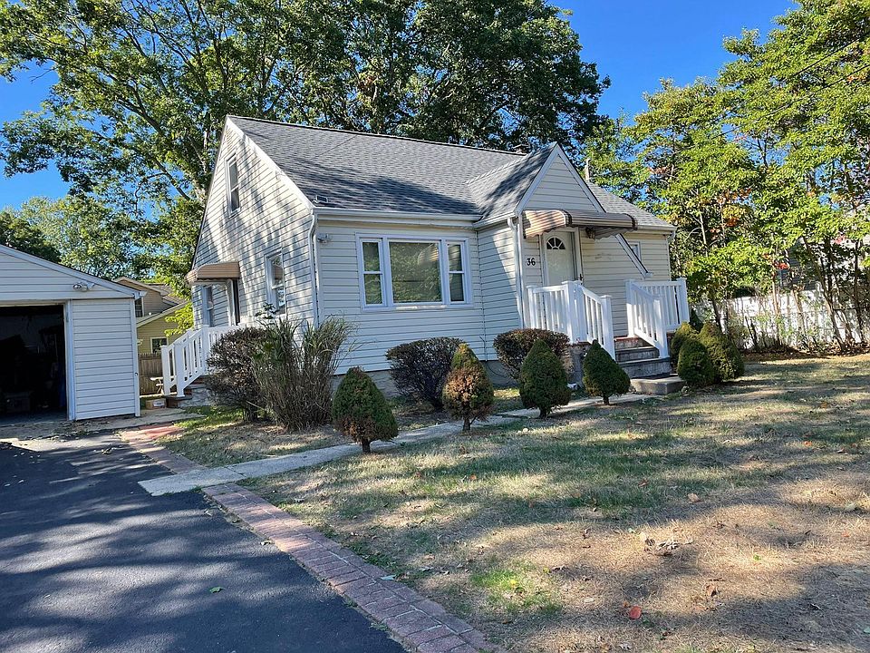 36 Floyd St, Deer Park, NY 11729 Zillow