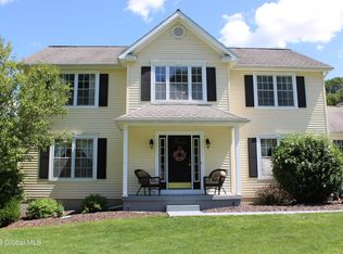 35 Rose Ln, Rensselaer, NY 12144