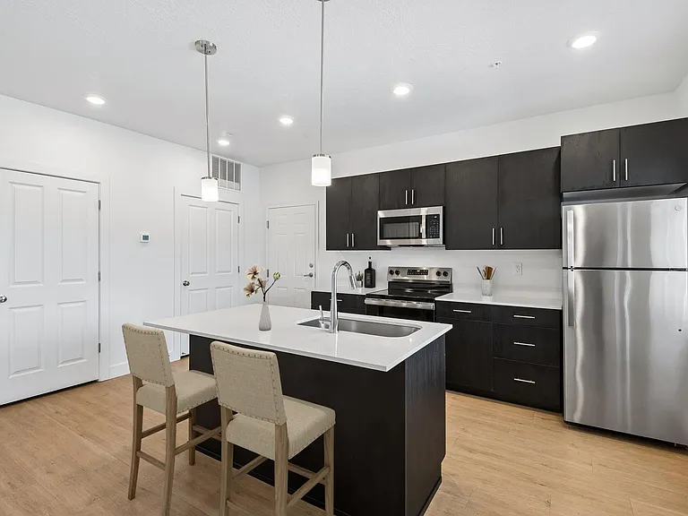 Lex Apartments — Photo 7