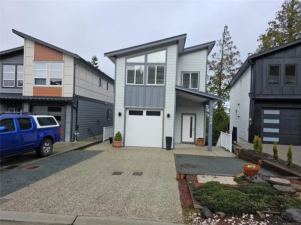 914 Peace Keeping Cres, Langford, BC V9C 0N6