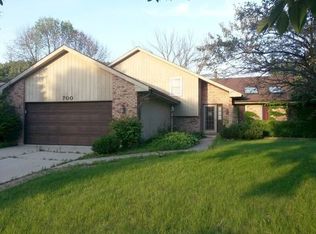 700 S Raven Rd, Shorewood, IL 60404