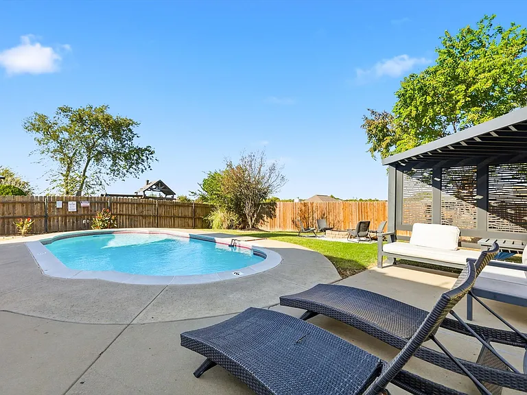 6440 Knoll Ridge Dr — Photo 38
