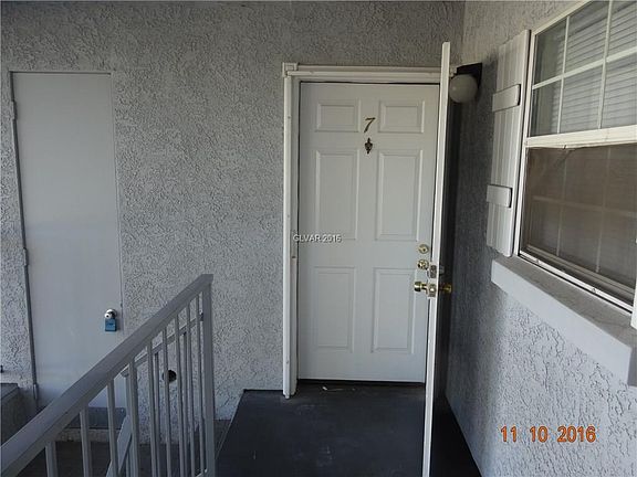 5th image of 3823 S Maryland Pkwy Unit B7