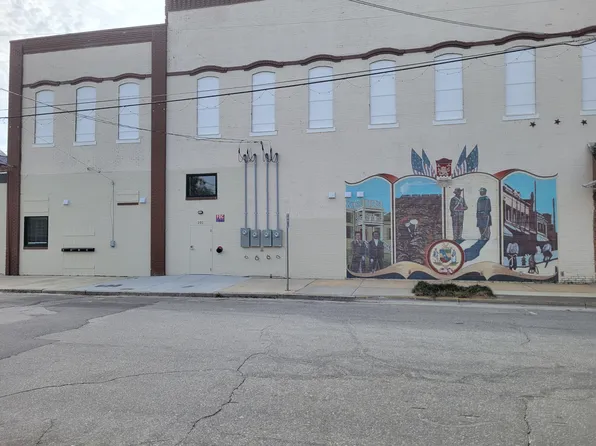 101 W North St #B, Kinston, NC 28501