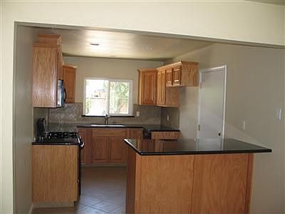 4th image of 726 W Garland Ave