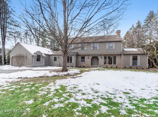 26 Meadowood Ln, Northfield, IL 60093