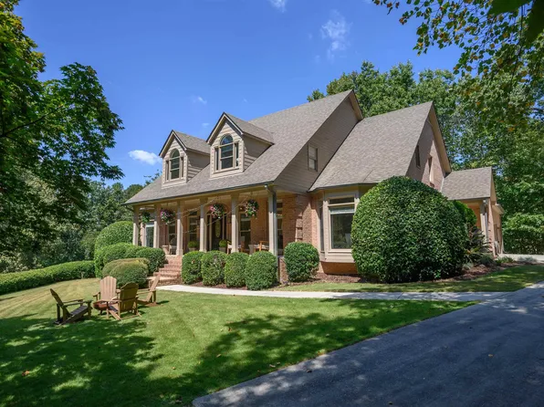 140 Kings Crest Ln, Pelham, AL 35124