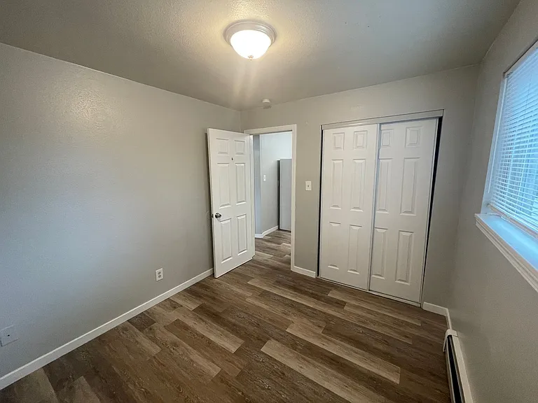 Ivywild Flats — Photo 16