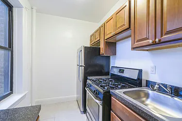 Rented by Hillel Realty Group