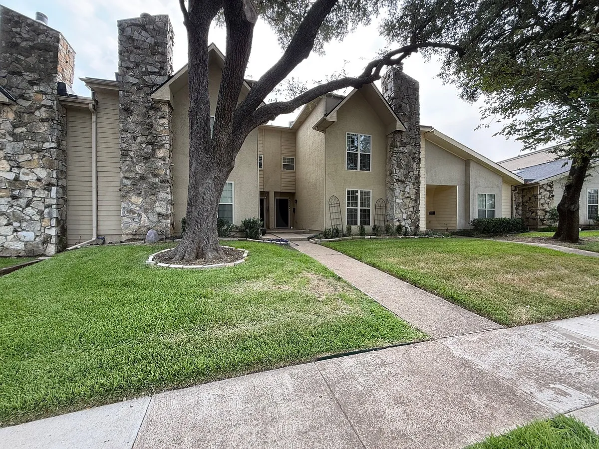 3 bed, 2.5 bath, 1878 sqft, $2,500 — Photo 4