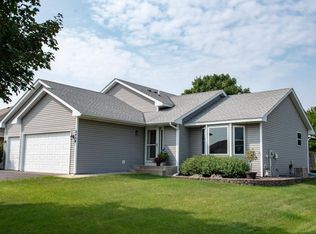 9484 Hames Ave S, Cottage Grove, MN 55016