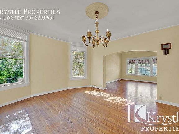 5th image of 712 Virginia St
