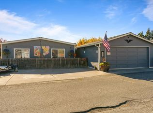 9157 W Arrowhead Ave, Kennewick, WA