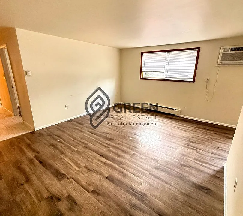 450 S Dearborn Ave