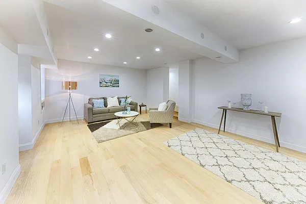 Sold by Dorsa Group | media 15