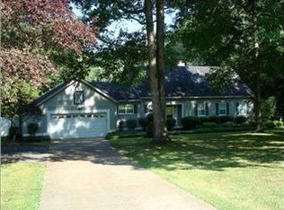 6463 Hideaway Rd, Ooltewah, TN 37363