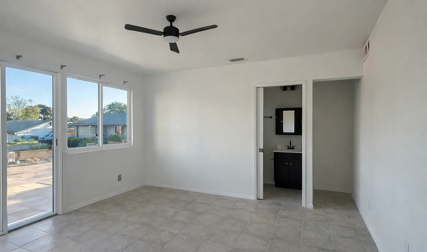Linwood Pl, Escondido — Photo 1