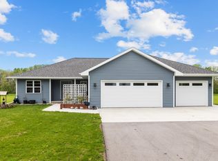 6478 Main St, Abrams, WI 54101