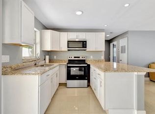 212 Palmetto Dr, Lake Park, FL 33403