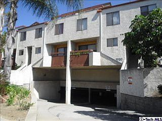 4th image of 1020 S Marengo Ave Unit 9