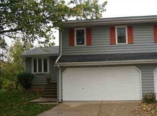 2506 Lowman Dr, Bloomington, IL
