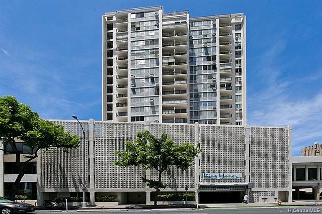 1st image of 818 S King St APT 2005