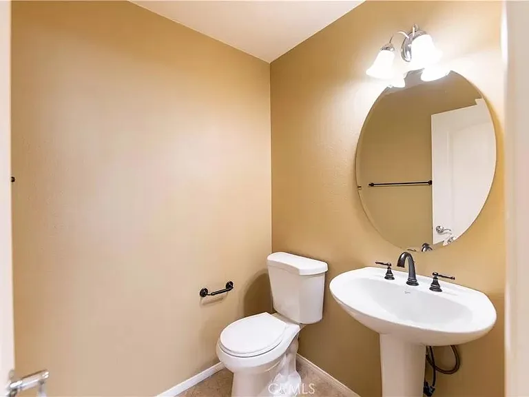 31538 Six Rivers Ct — Photo 11