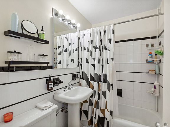 3rd image of 343 E 30th St APT 4H