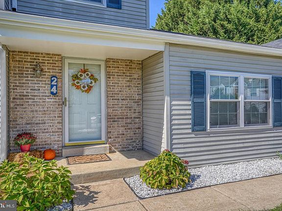 3rd image of 24 Deer Cir