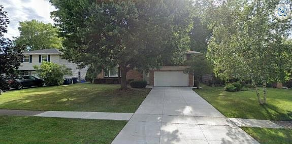 1st image of 247 Sherbrooke Ave