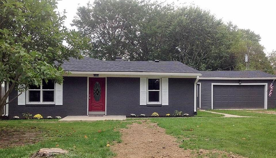 2nd image of 425 Birch St