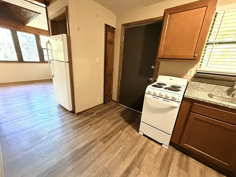 2611 Green St — Photo 7