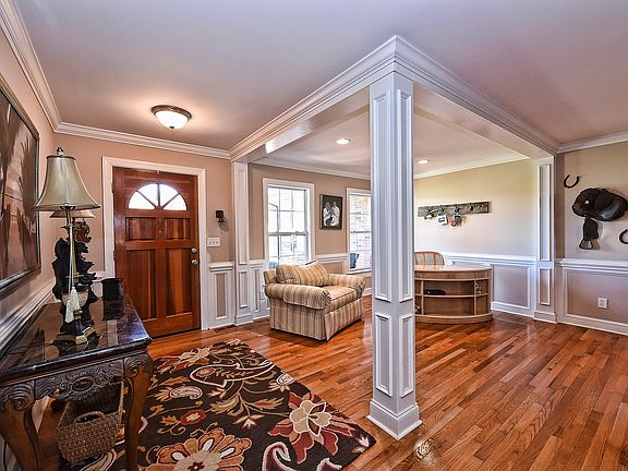 Columned Area can be Dining 