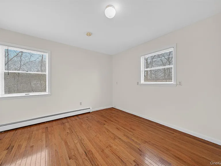 82 Walton Ter — Photo 20