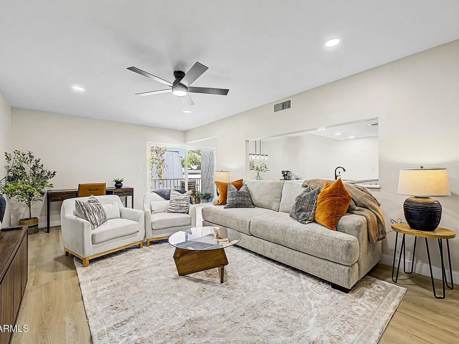 2 bed, 1.5 bath, 1344 sqft, $2,575 — Photo 3