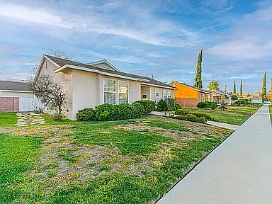 3 bed, 1700 sqft, $3,950 — Photo 3