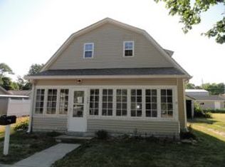 117 N John St, Bloomfield, IN 47424