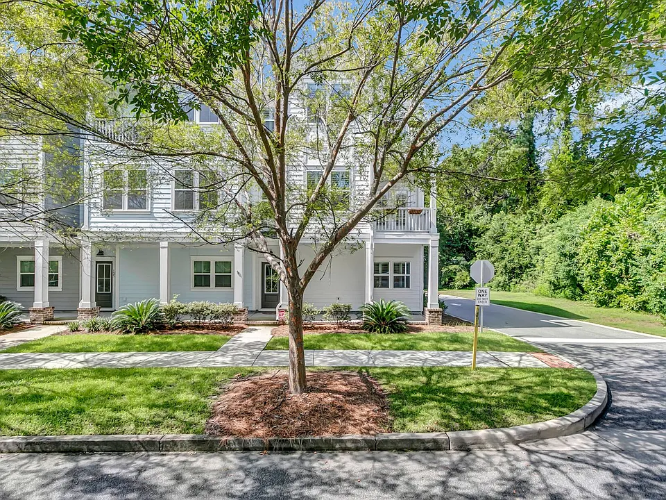 123 Sabal Ct