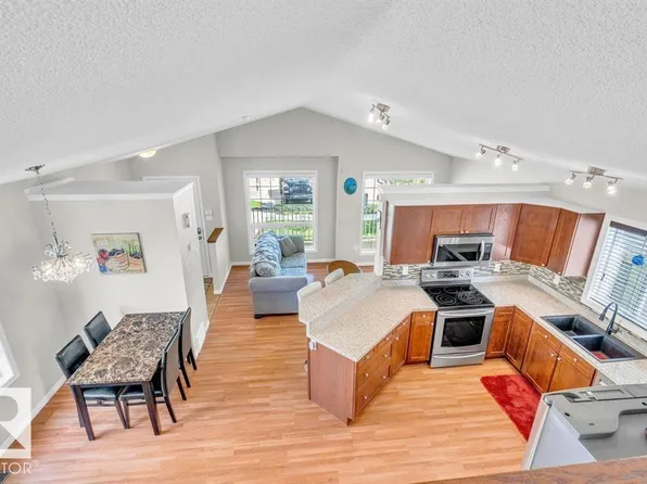21223 92nd Ave NW, Edmonton, AB T5T 0W6