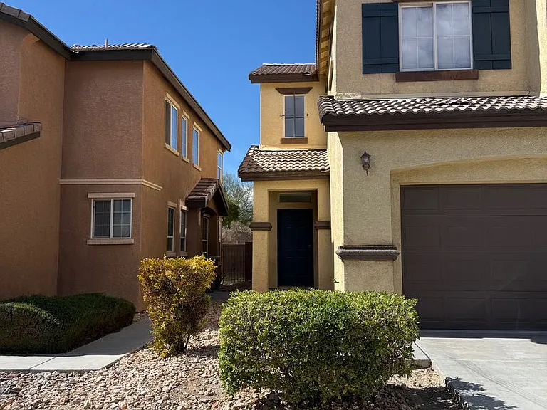 9737 Valmeyer Ave — Photo 1