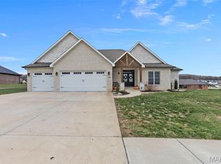 262 Orange Bowl Dr, Cape Girardeau, MO 63701