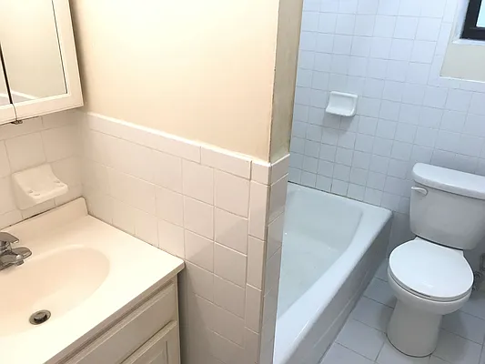 Rented by Zuz Realty | media 13