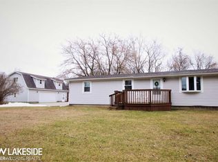 5024 Ravenswood Rd, Smiths Creek, MI 48074