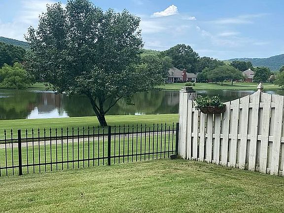 4th image of 3154 Mallard Point Dr SE