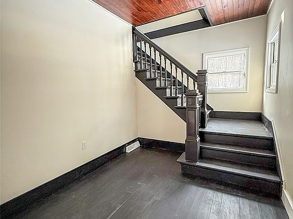 5th image of 2678 Oneida Valley Rd