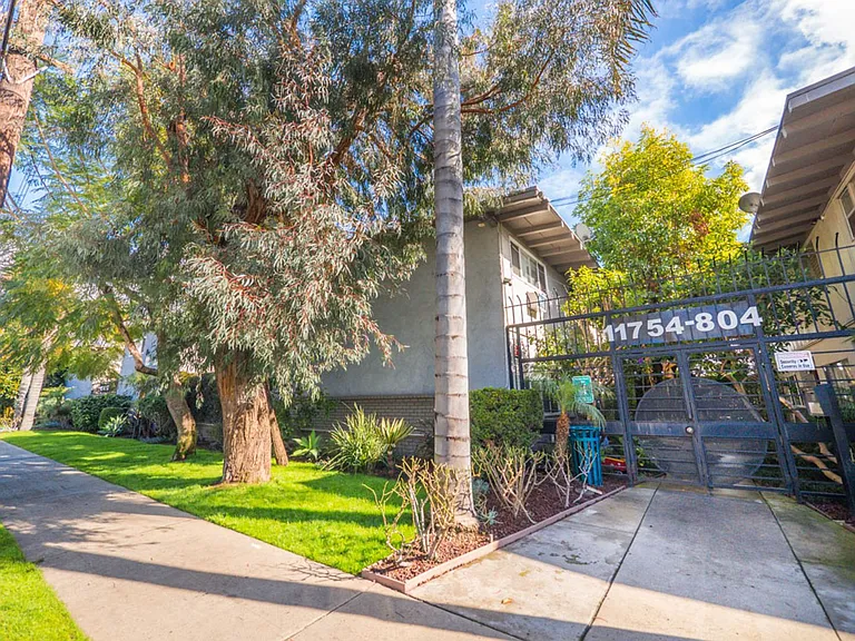 11730-11846 Culver Blvd — Photo 27